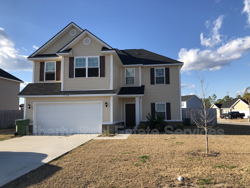 Hinesville House: 1598 Longleaf Ct