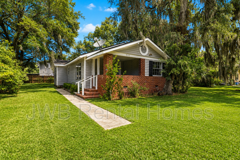 Jacksonville House: 485 58th St W