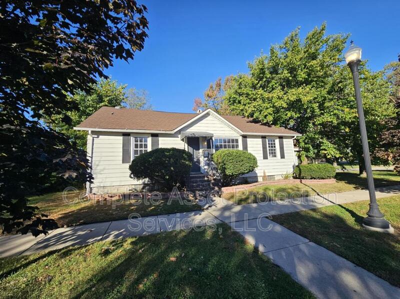 Whiting House: 1424 Parkview Ave