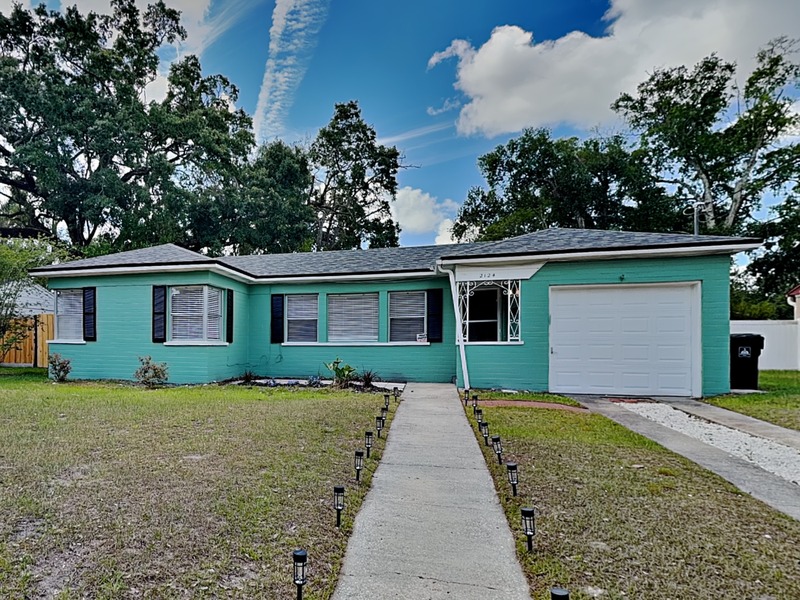 Orlando House: 2124 Valencia Rd