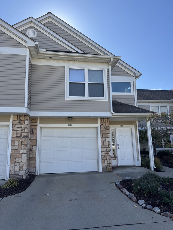 Ann Arbor Condo: 1741 Coburn Court