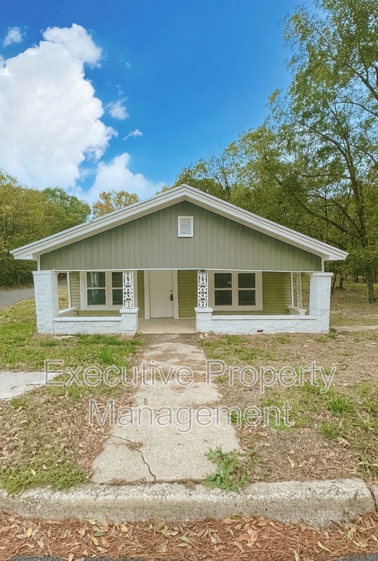 Birmingham House: 3732 4th Street W