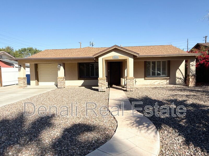 Scottsdale House: 5212 E. Cambridge Avenue