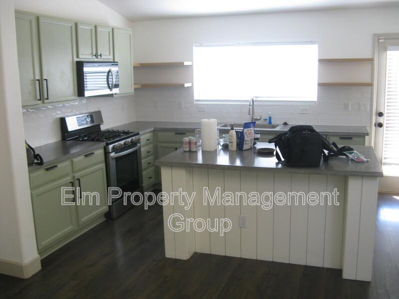 North Las Vegas House: 537 West Seneca Ridge Avenue