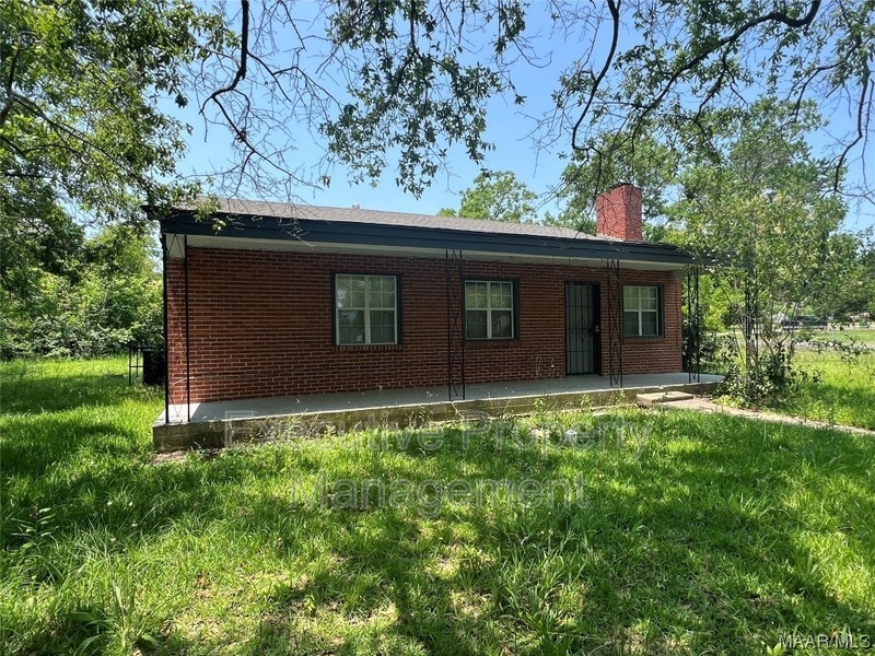 Montgomery House: 763 Belvedere Drive