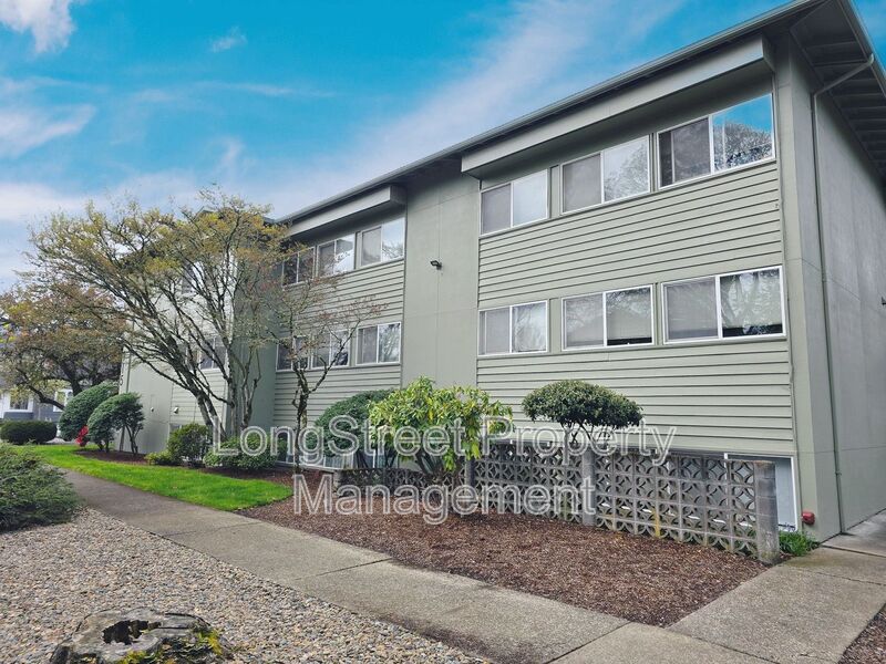 Corvallis Condo: 915 SW Adams Ave
