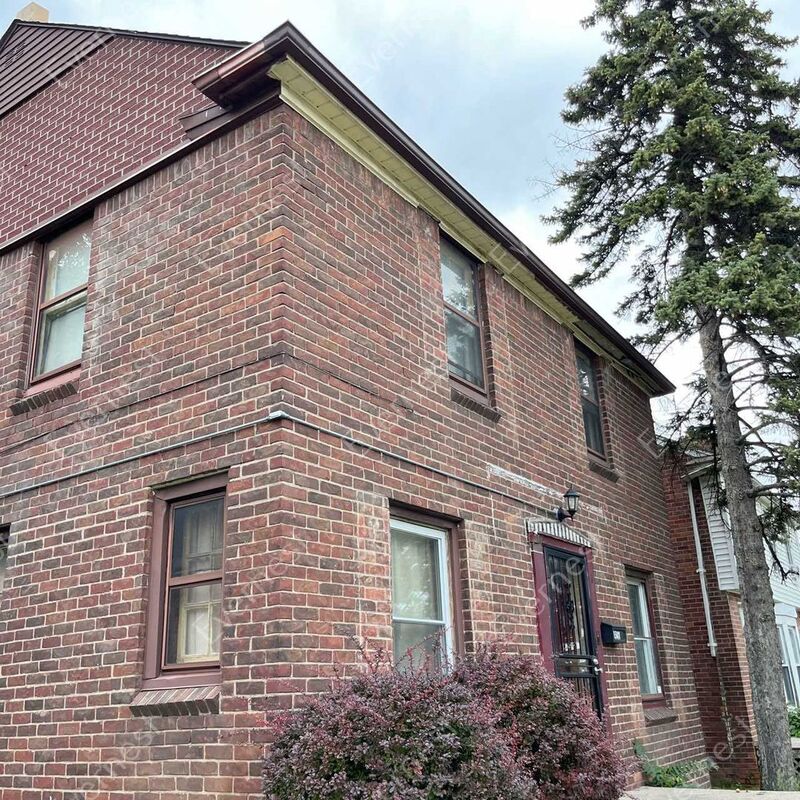 Request a Viewing for 15411 Mansfield St Tenant Turner