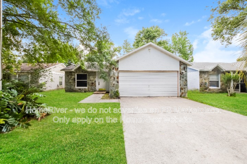 Orlando House: 824 Maple Forest Dr