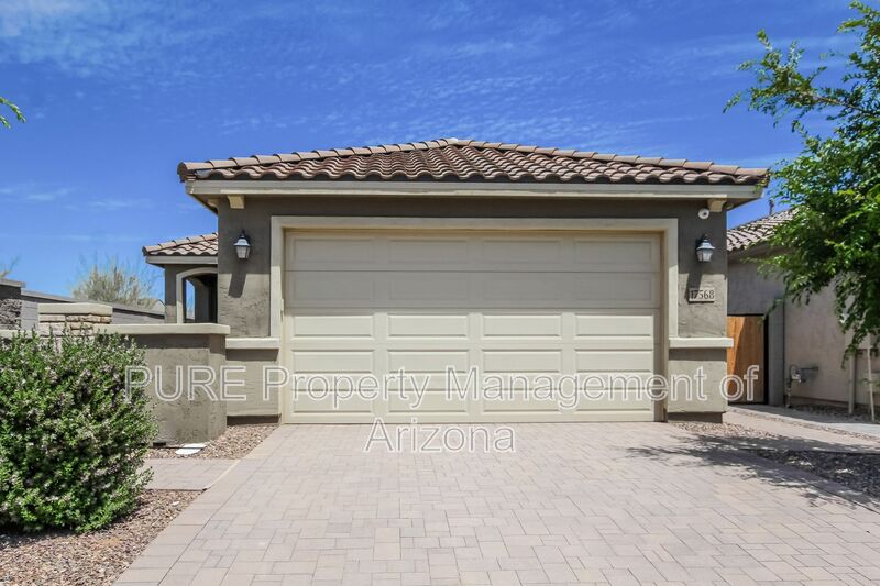 Litchfield Park House: 17568 W Missouri Ave