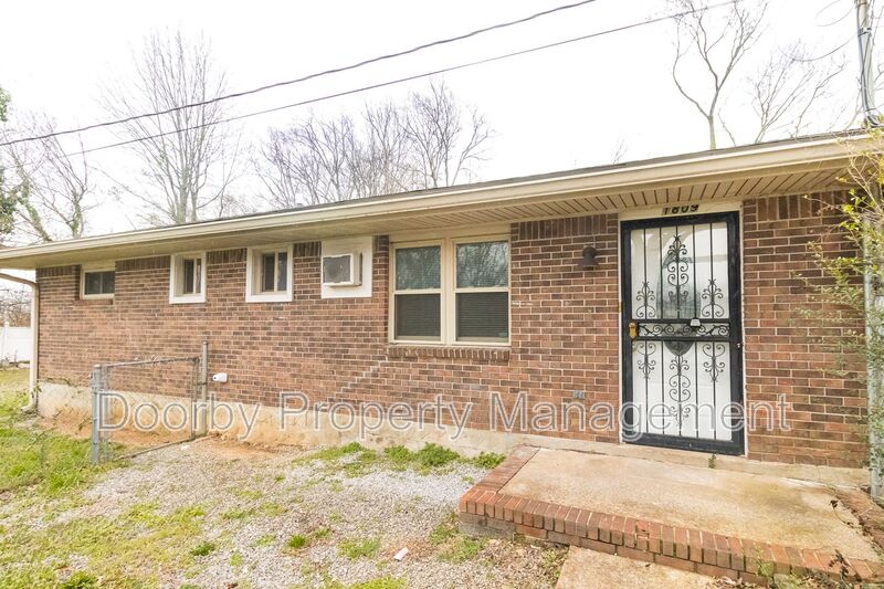 Chattanooga Condo: 1809 N Hawthorne St