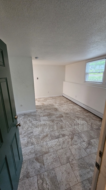 Barrington Condo: 9 Emerald Dr