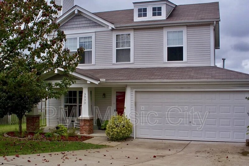 Nashville House: 3933 Bridgeview Ln
