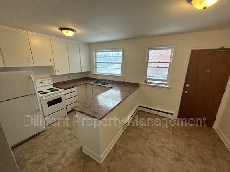 Oshawa House: 164 Westmount Street