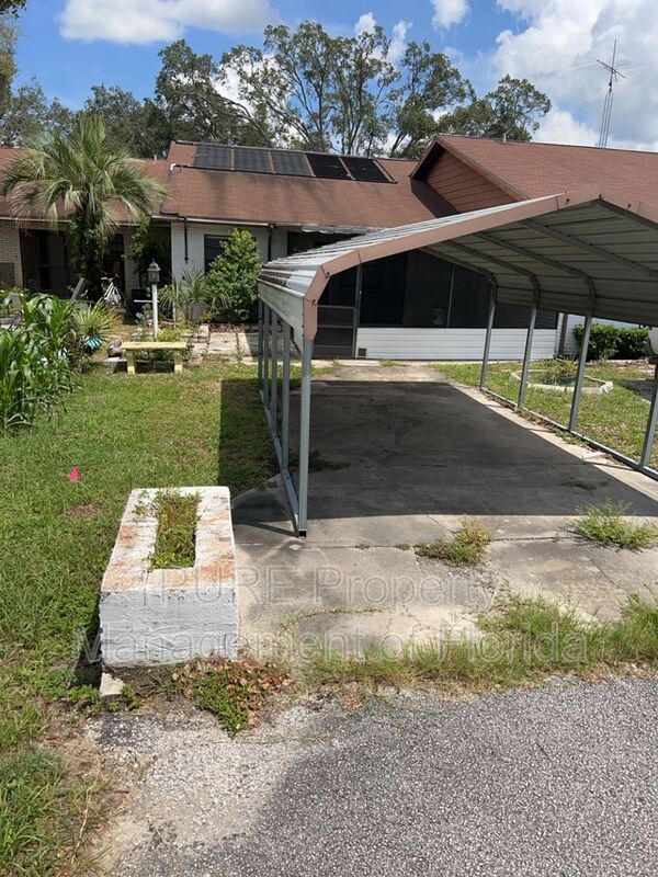 Ocala House: 3135 SW 97th Street