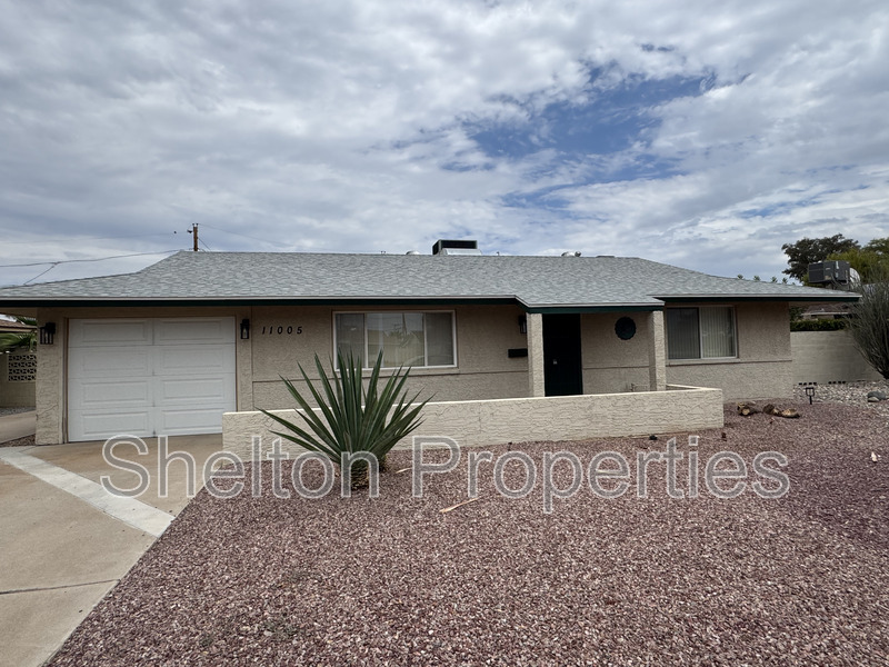 Sun City House: 11005 W Alabama Ave