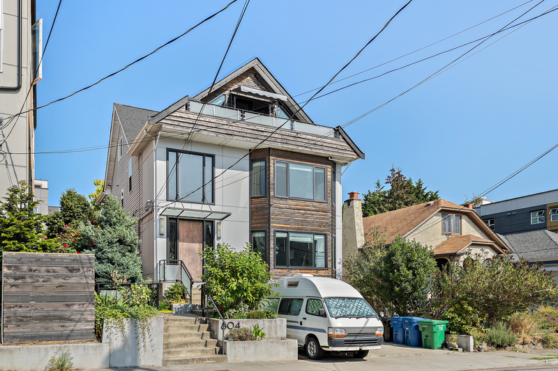 Seattle Condo: 804 N Motor Pl