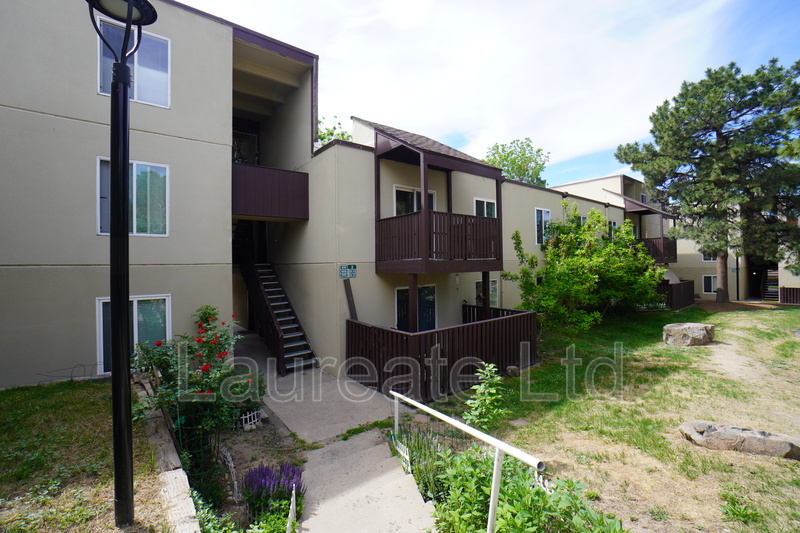 Denver Condo: 9725 E. Harvard Ave Z-409