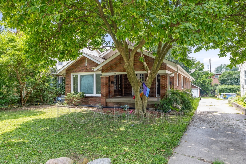 Indianapolis House: 50 Jenny Lane