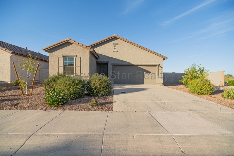 Litchfield Park House: 19134 W Pierson St