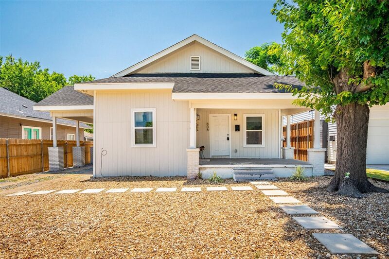 Dallas House: 808 W 10th St