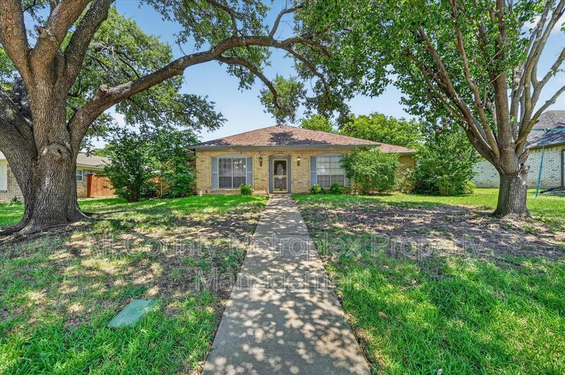 Carrollton House: 1503 Northridge