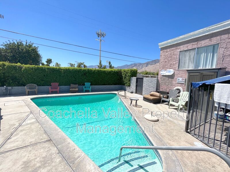 Palm Springs House: 1900 East Baristo Road