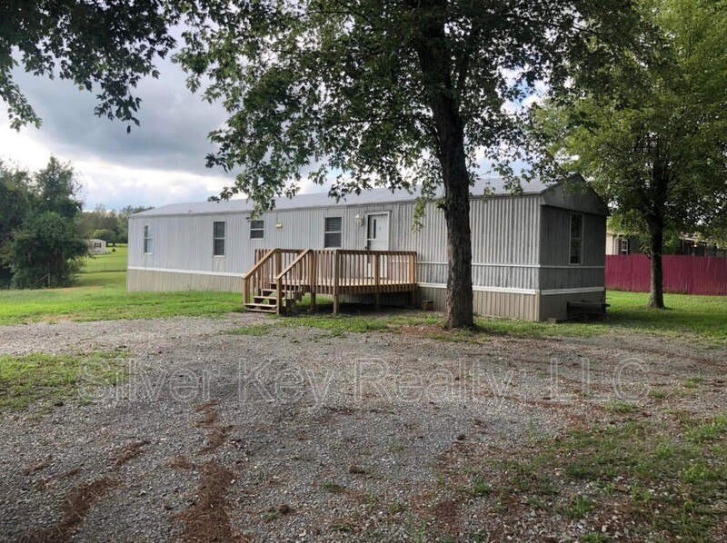 Sweetwater House: 139 Sky Dome Road