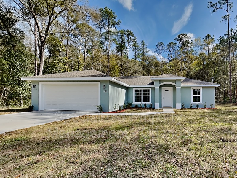 Citrus Springs House: 1320 W Emerson Pl