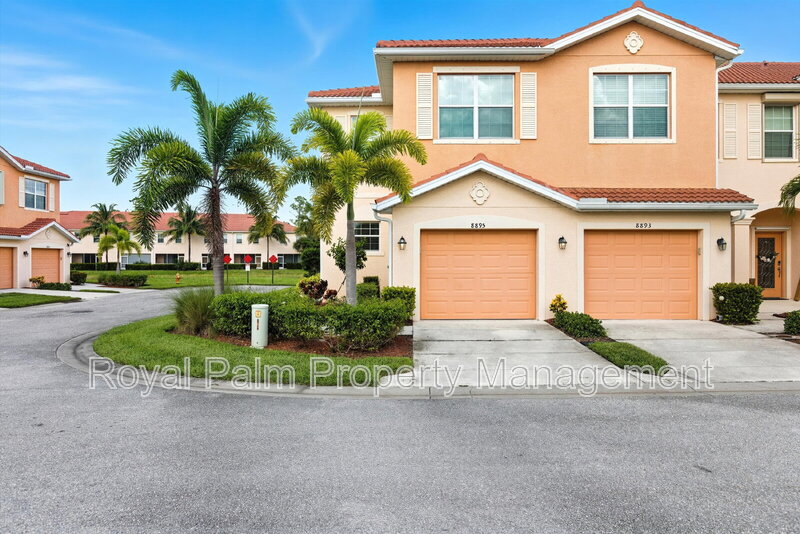 Fort Myers Townhome: 8895 Via Isola Court