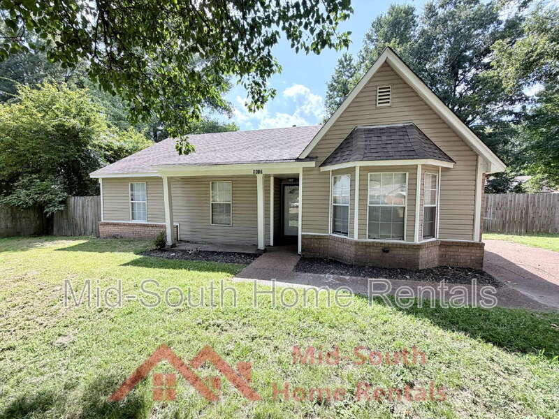 Millington House: 4417 Willow Springs Cv