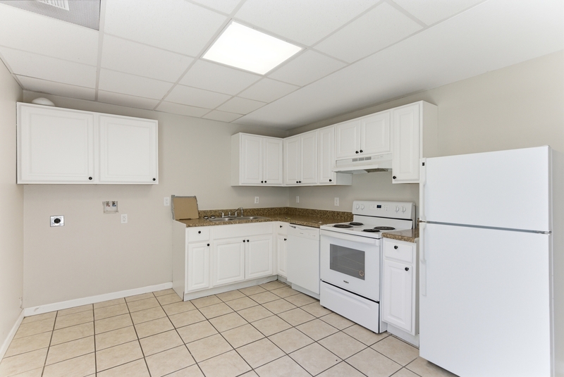 Photograph 3 of 3300-3374 Valley View Drive, 3330