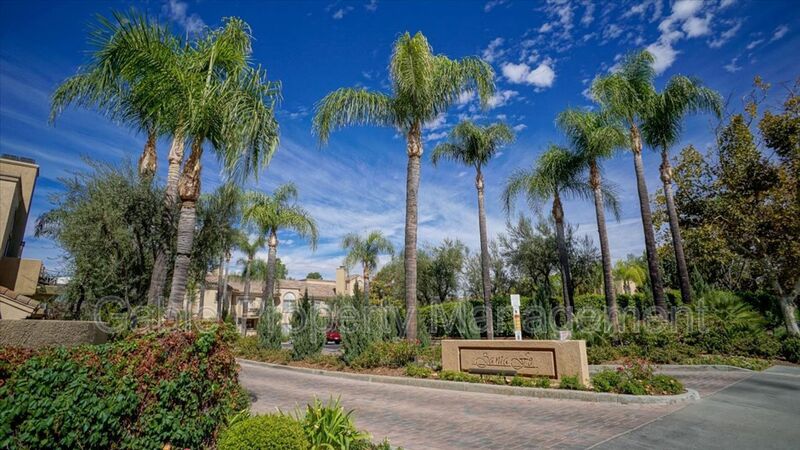 Valencia Condo: 23835 Del Monte Drive