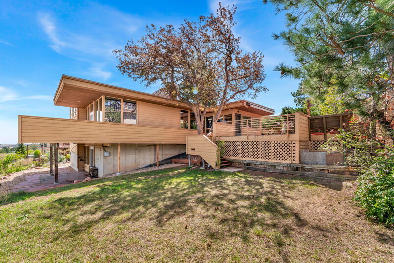 Boulder House: 3155 Lafayette Drive