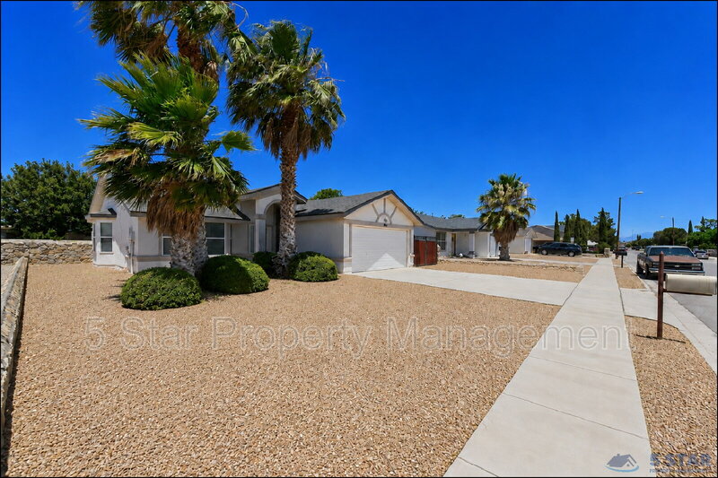 Anthony House: 804 Margarita St