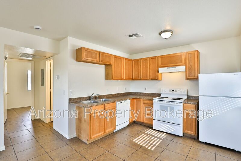 Mesa Condo: 39 N San Jose