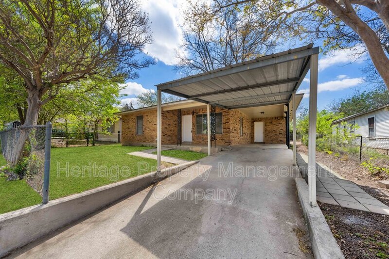 San Antonio House: 138 Dora Street