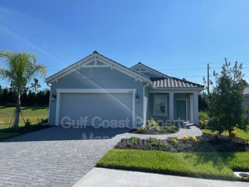 Sarasota House: 2620 Star Apple Way