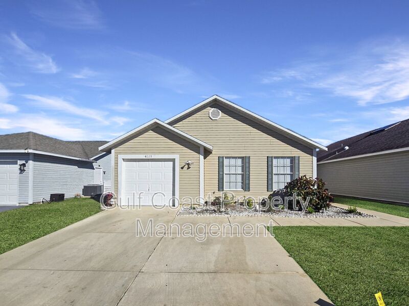 Bradenton House: 4025 37th Street C W