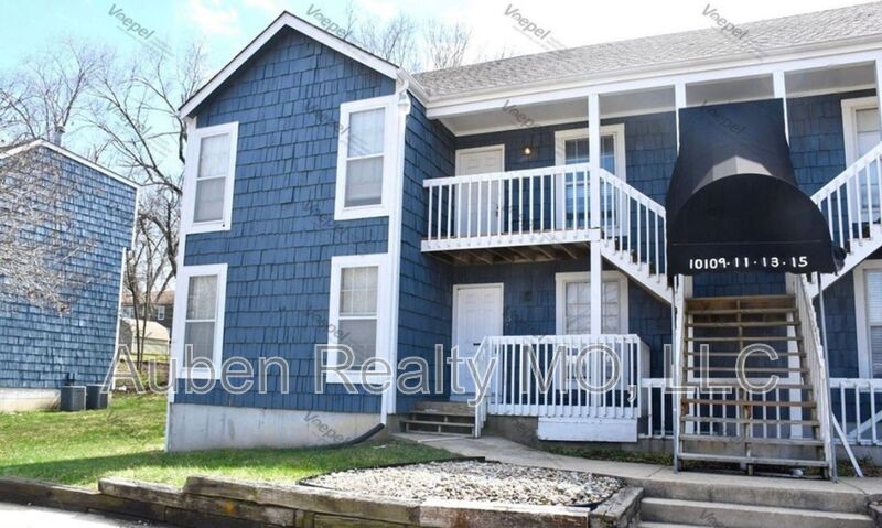 Raytown House: 10113 E. 67th Street