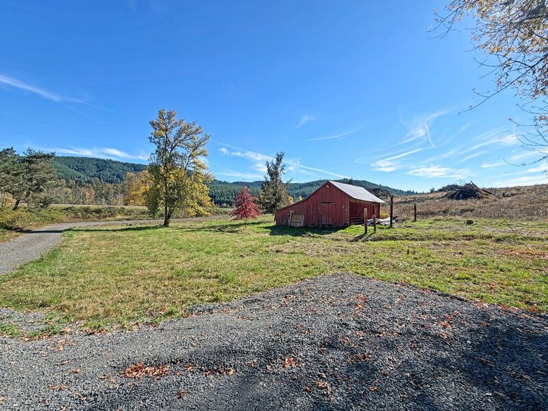 Photo 33 of rental home at 83314 Lorane Hwy