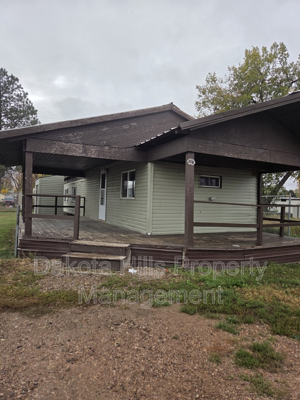 Box Elder House: 107 Gumbo Drive