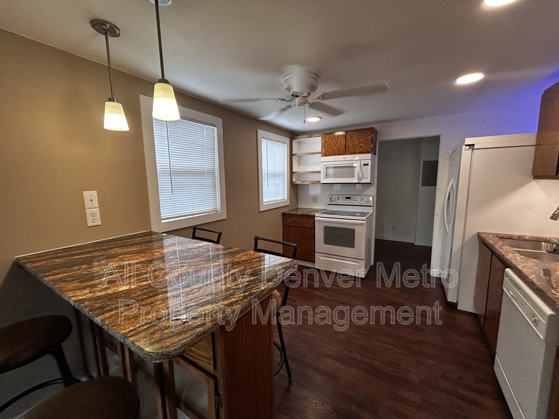 Arvada House: 6915 W 55th Place