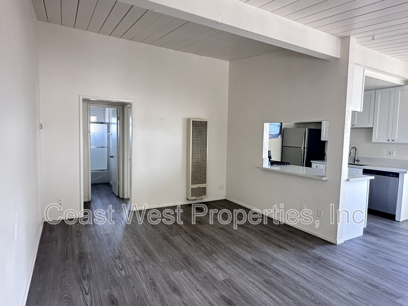 San Diego Condo: 4784 Bermuda Avenue - A