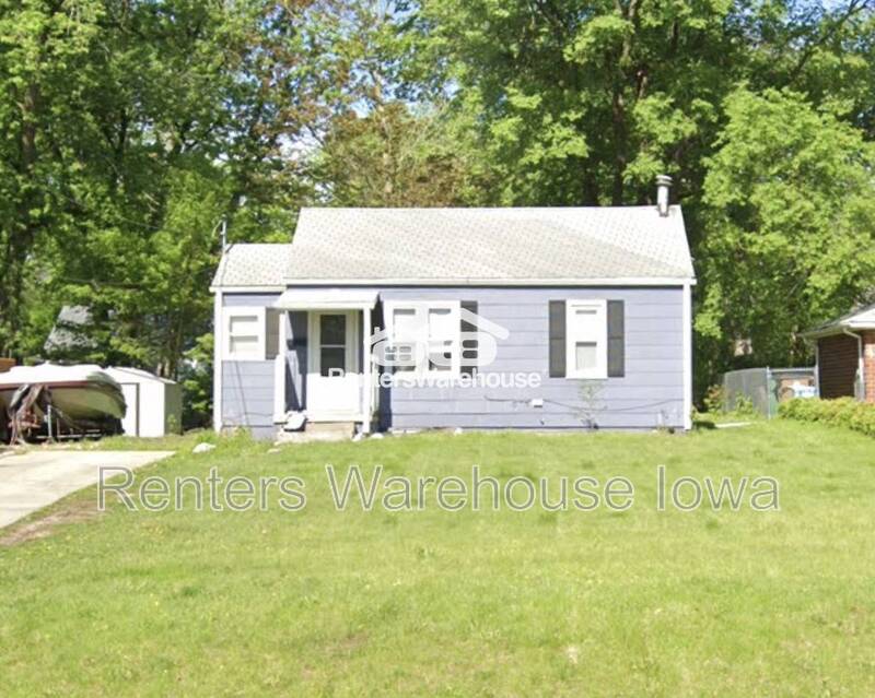 Windsor Heights House: 1534 63rd Street