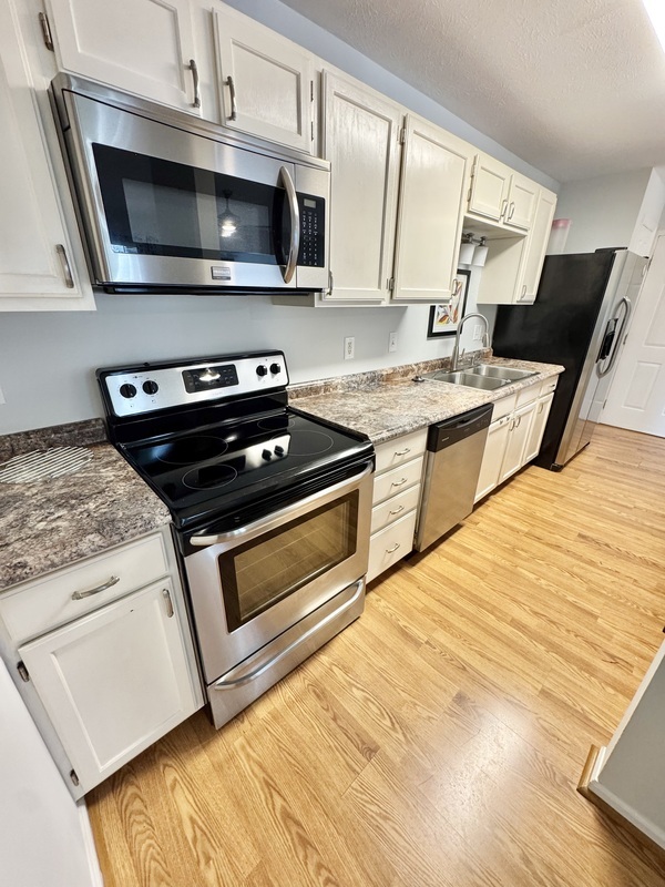 Glen allen Condo: 9352 Castle York Ct