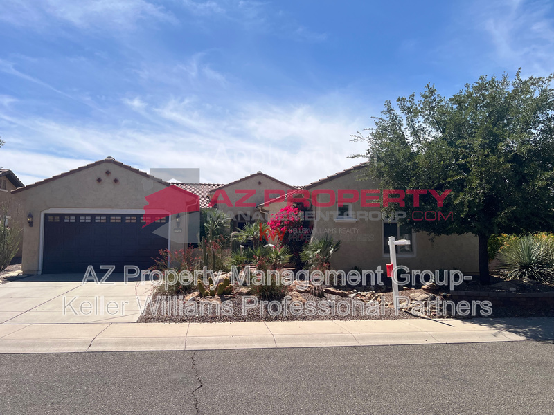 Buckeye House: 20540 N 268th Dr
