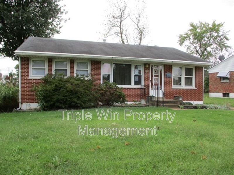 Florissant House: 90 W. St. Anthony Ln.