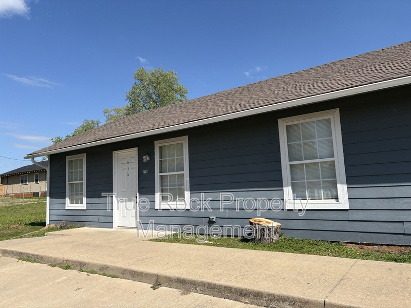 Ada House: 218 E 14th St- Apt A