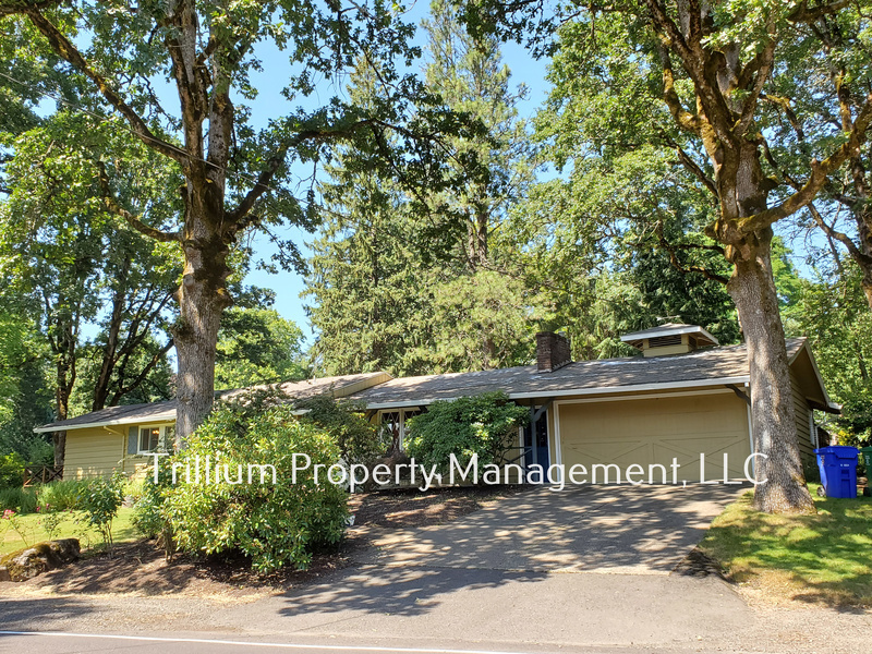 Portland House: 12424 SW Lesser Road