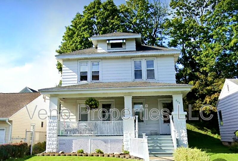 Albany House: 800 Chestnut St.